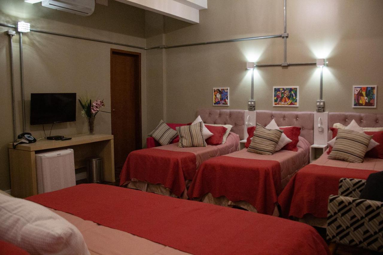Hotel Brasilia クリチバ エクステリア 写真