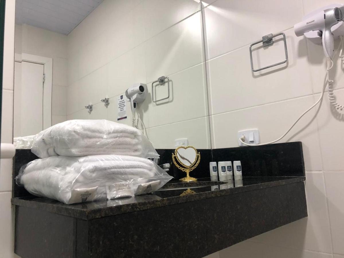 Hotel Brasilia クリチバ エクステリア 写真