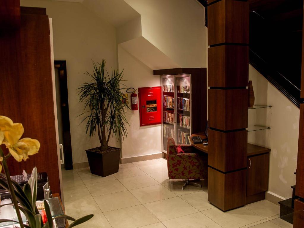 Hotel Brasilia クリチバ エクステリア 写真
